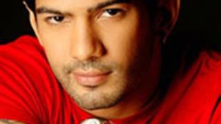 'I love watching Hindi movies' - Amit Tandon