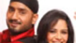 'Dancing is easier than cricket'-  Bhajji and Mona Singh Thumbnail