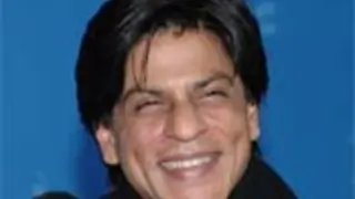 Shah Rukh to select cheerleaders through TV show Thumbnail