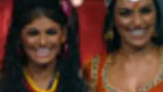 'Allow us to make mistakes and crawl back' - Shweta Menon Thumbnail