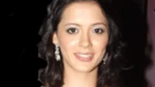 None can match Hrithik shaking a leg: Isha Sharvani Thumbnail