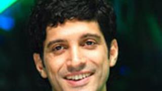 Farhan Akhtar tries his hand at comedy Thumbnail