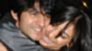 Hiten and Gauri launch Blog on 5th Anniversary..