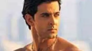 Bhansali wants Hrithik to go bare! Thumbnail