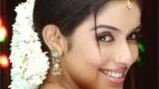 I'll do Tamil films if offered good script: Asin Thumbnail