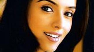 Asin comes out true about her love! Thumbnail