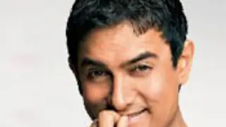 Aamir takes time off Thumbnail