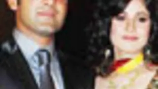 Manav and Vaishali tie the knot... Thumbnail