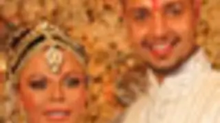 Rakhi gets her Mr. Right in Elesh Parujanwala.. Thumbnail