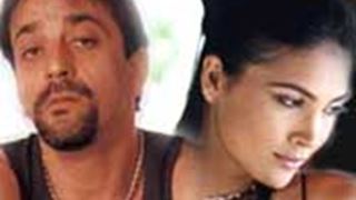 Sanjay Dutt and Lara Dutta on a date with Dolphins! Thumbnail