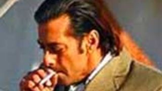 Salman Khan trying to quit smoking (Film Snippets)