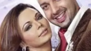 Rakhi isn't calling it splits with Elesh Thumbnail