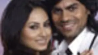 Gaurav and Mouni still going strong... Thumbnail