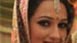 Pooja is now Mrs. Pooja Kanwal Mahtani! Thumbnail