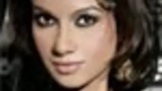 Shalini in Sajan Re Jhoot Mat Bolo... Thumbnail