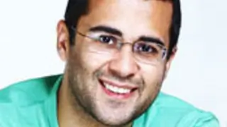 Aamir is a very powerful man: Chetan Bhagat (Interview)
