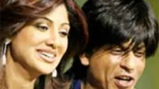 Shilpa's in team Shah Rukh... Thumbnail