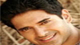 'I don't compromise in acting'- Anuj Sawhney