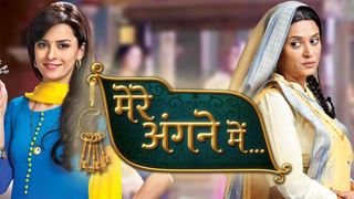 Celebrations galore on the sets of Mere Angne Mein...