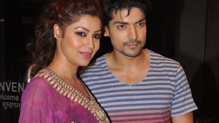 Only if Debina likes the story, Gurmeet will sign the film! Thumbnail