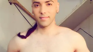 What!!Kinshuk Mahajan goes 'BALD' for Naagin 2! Thumbnail