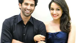 Shraddha and Aditya's special treat: To remake 'Hamma Hamma' Thumbnail
