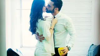 Rahul Vaidya and Chetna Pande share a PASSIONATE LIPLOCK..! Thumbnail