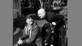 Akshay Kumar shares a HEARTFELT MESSAGE for Anupam Kher! thumbnail
