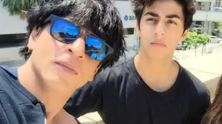 Woaaah!! SRK's son Aryan Khan is 36 YEAR OLD? Thumbnail
