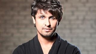 "People tend to glorify the past and criticise the present." - Sonu Nigam