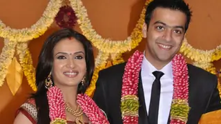 Soundarya Rajinikanth files for a DIVORCE! Thumbnail