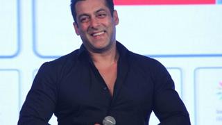 Check out who will attend Salman Khan's 51st birthday bash! Thumbnail