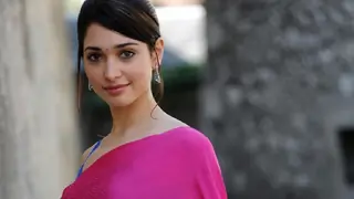 Tamannaah to star in Tamil remake of 'Pellichooplu'! Thumbnail