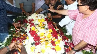 Last rites of Om Puri held Thumbnail