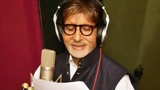 Big B may lend voice for 'Ghazi' Thumbnail