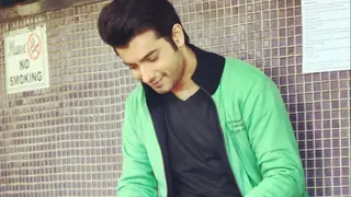 The man with a sentimental and sexy heart - Ssharad Malhotra!! Thumbnail