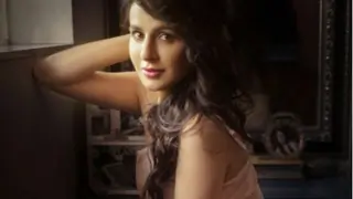 Roop Durgapal wants to try comedy show Thumbnail