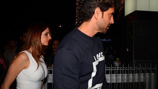 #Gossip: Suzanne Khan SPOTTED entering Hrithik Roshan's house at NIGHT