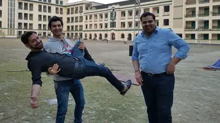 Ssharad Malhotra visits his school in Kolkata! Thumbnail