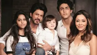 Sunny Leone about the kind of Father Shah Rukh Khan is! Thumbnail