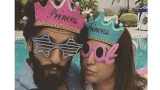 Farah Khan THROWS Ranveer Singh in SWIMMING POOL! Thumbnail