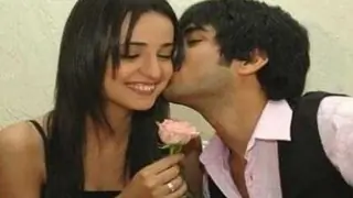 #Stylebuzz: May your Valentine's Date be as good as Mohit & Sanaya Thumbnail