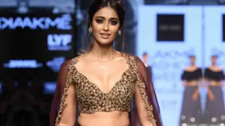 Checkout Ileana D'Cruz's Valentines Day video! Thumbnail