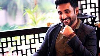 Vir Das garners four million followers on Twitter