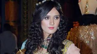 Pankhuri Awasthy roped in for 'Fatmagul's' adaptation on Star Plus! thumbnail