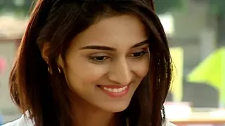 #Stylebuzz: When Erica Fernandes Surprised Us With Her FRESH LOOK In 'Kuch Rang Pyaar Ke..' Thumbnail