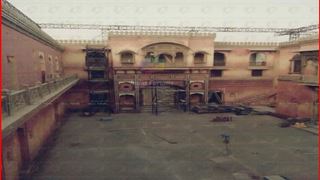 #EXCLUSIVE: Glimpse of 'ROYAL PALACE' from 'Padmavati'!