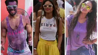 #Stylebuzz: Sneak Peek Into Ekta Kapoor's Stylish Holi Bash Thumbnail