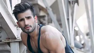 OMG! Karan Tacker INJURED! Thumbnail