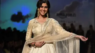 Why would I leave TV after giving 16 years to it: Sakshi Tanwar Thumbnail
